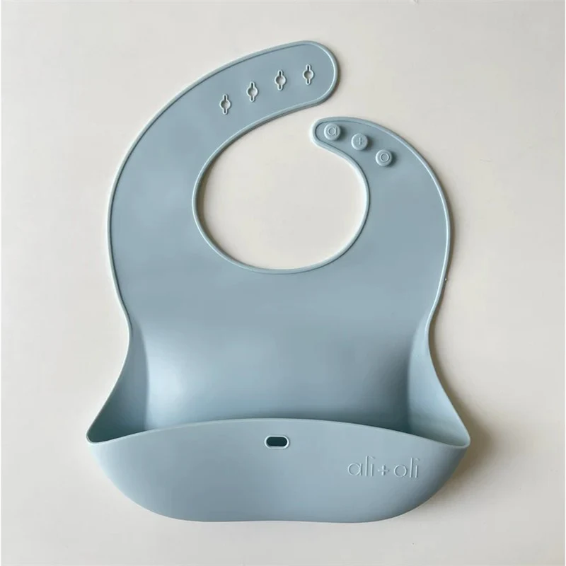 Ali+Oli Silicone Baby Bib Roll Up & Stay Closed (Sky) - Image 3