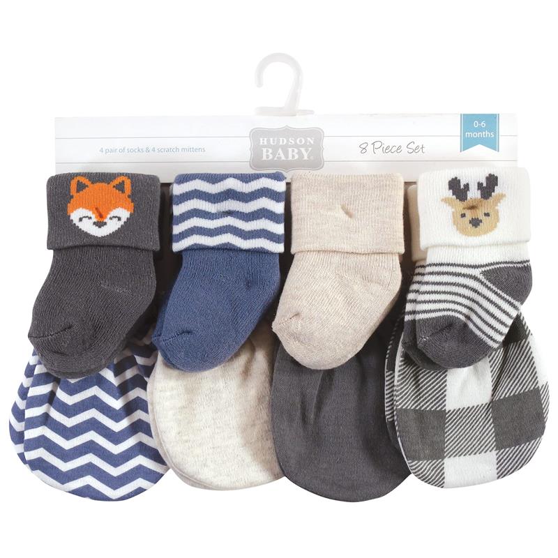 Baby Vision - Hudson Baby Unisex Baby Socks and Mittens Set, Woodland Boy, 0/6M - Image 2