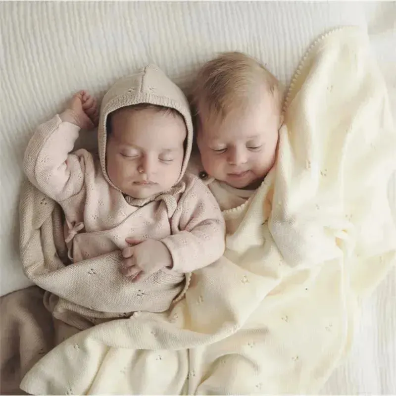 Bleu La La - 100% Organic Cotton Luxury Organic Blanket + Bonnet Hat Set, Pink - Image 10