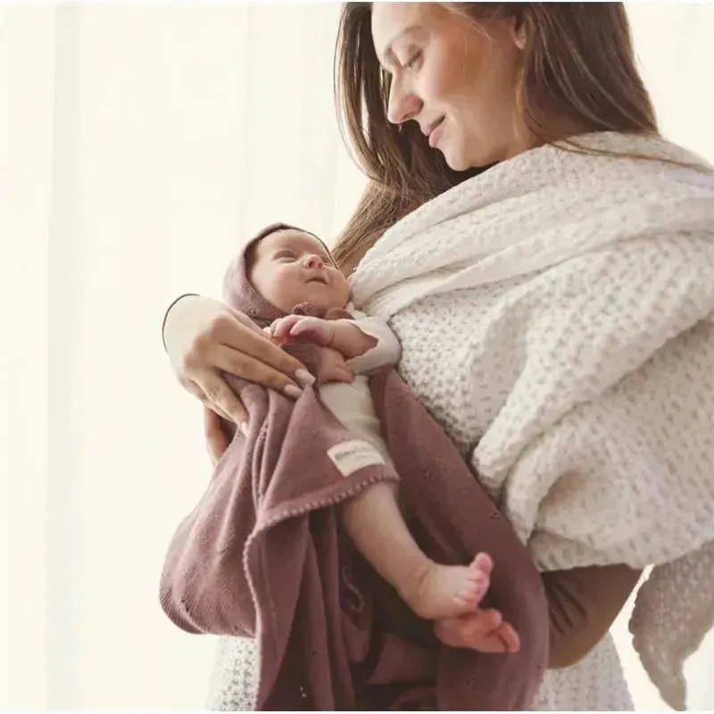 Bleu La La - 100% Organic Cotton Luxury Organic Blanket + Bonnet Hat Set, Pink - Image 5