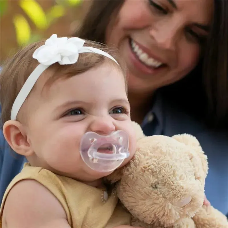 Chicco - PhysioForma 100% Soft Silicone One Piece Pacifier for Babies aged 0-6 months Crystal Clear - Image 2
