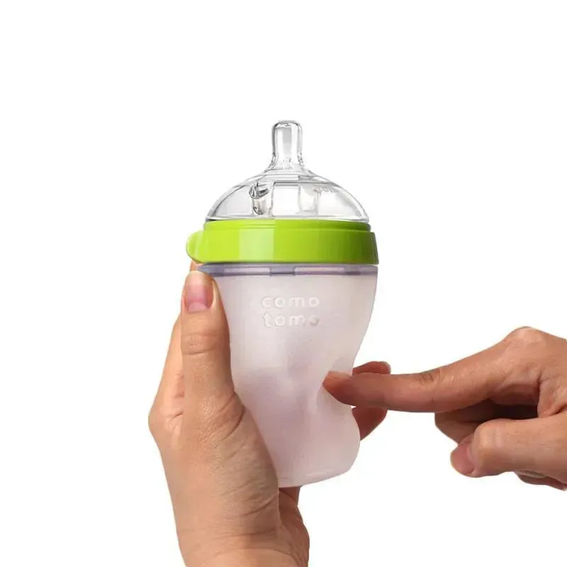 Comotomo - 8Oz Natural Feel Baby Bottle, Green - Image 2