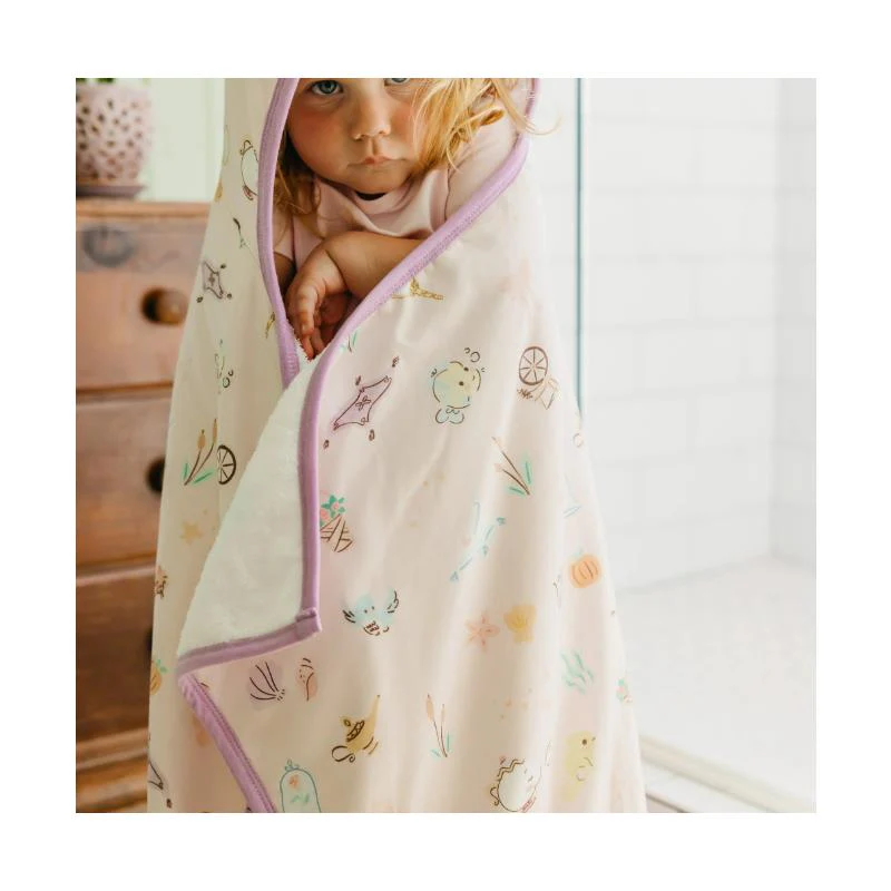 Copper Pearl - Premium Big Kid Hooded Towel Enchanted Friends - Image 4