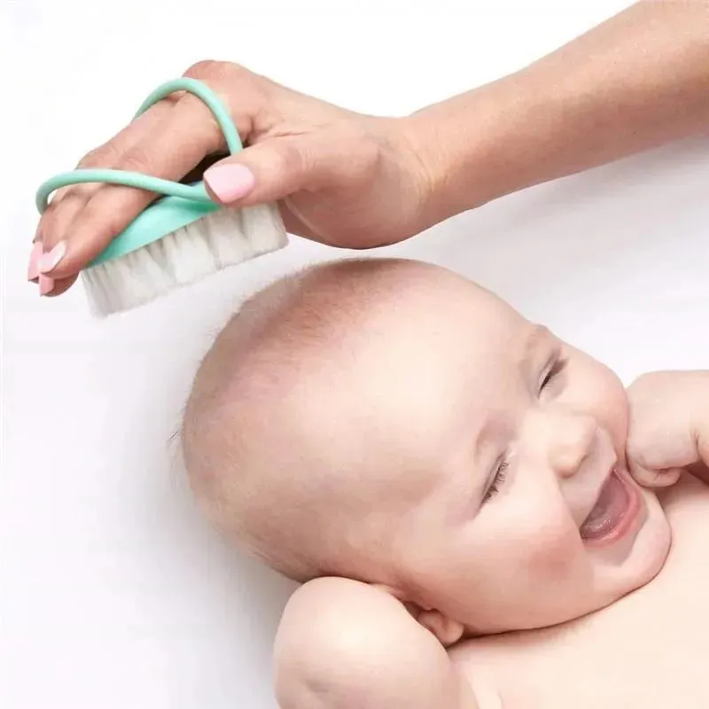 Fridababy - Infant Head-Hugging Hairbrush + Styling Comb Set - Image 3