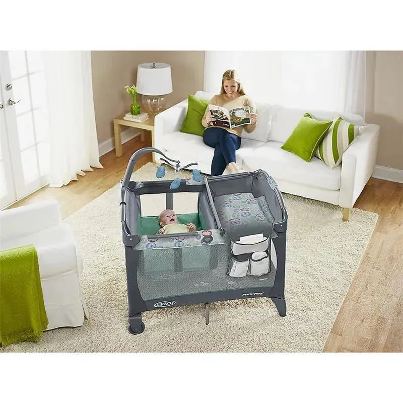 Graco - Pack 'N Play Playard Newborn Change 'N Carry, Manor - Image 4