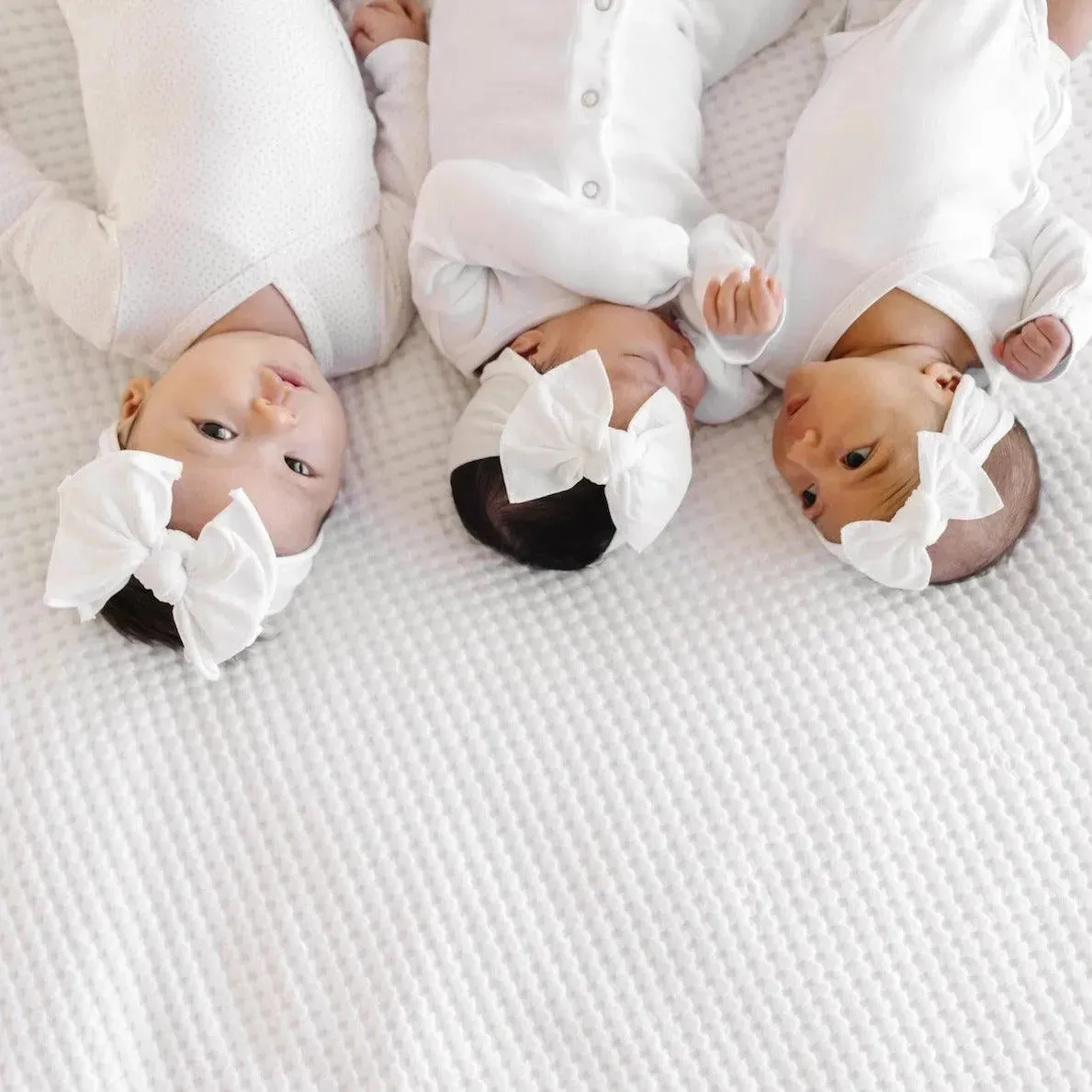 ITTY BITTY KNOT: white - Image 3