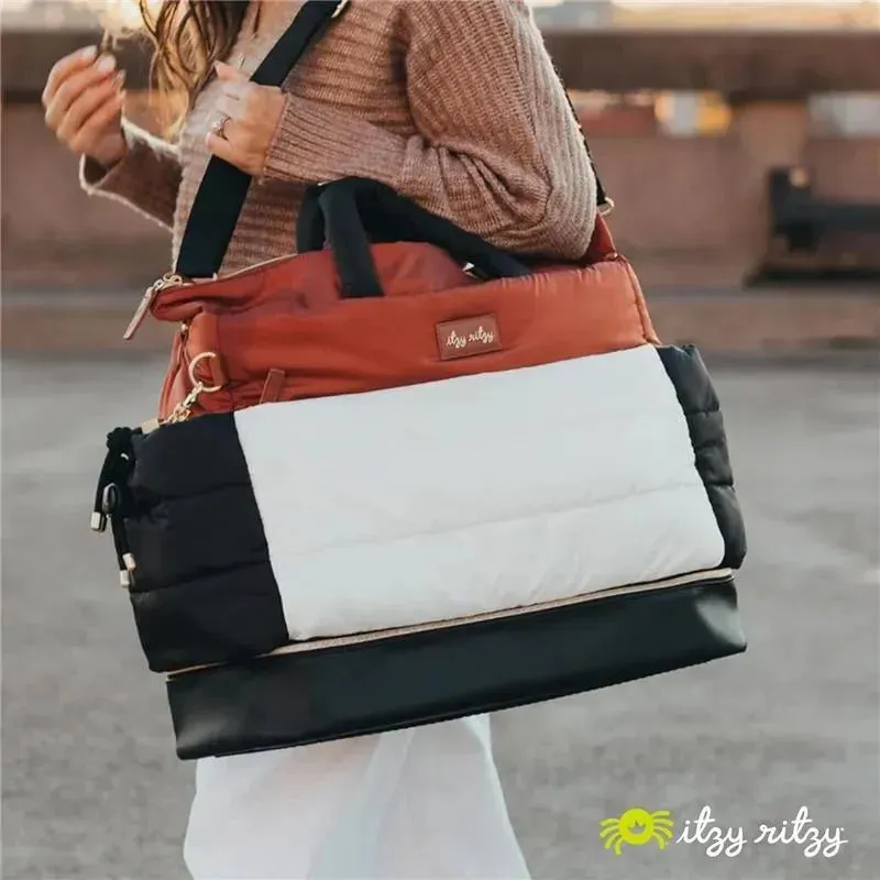 Itzy Ritzy - Dream Weekender Bag, Coffee & Cream - Image 2