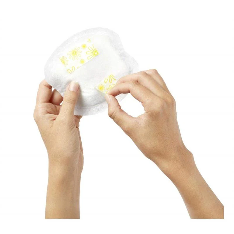 Medela - Safe & Dry™ Super Absorbency Disposable Nursing Pads, 60 Count - Image 3