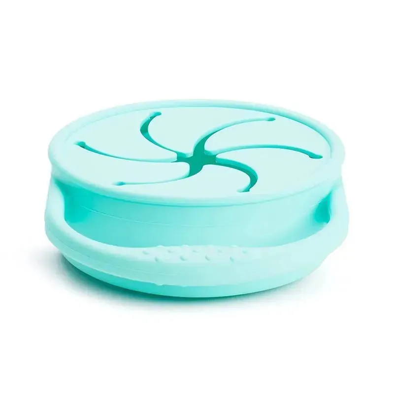 Munchkin - C’est Silicone! Collapsible Snack Catcher with Lid, Mint - Image 2