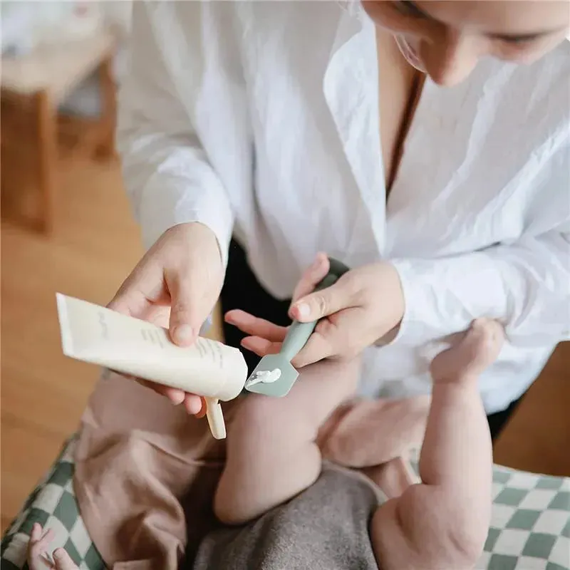 Mushie - Diaper Cream Applicator Soft Silicone, Natural - Image 3