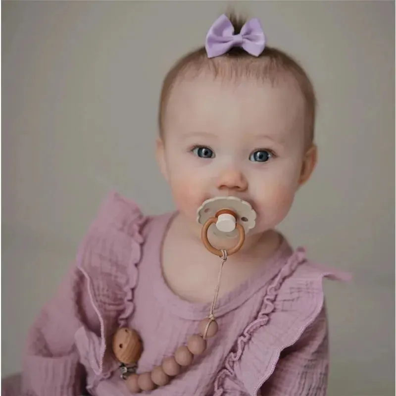 Mushie Frigg Daisy Natural Rubber Pacifier Sandstone - Image 4