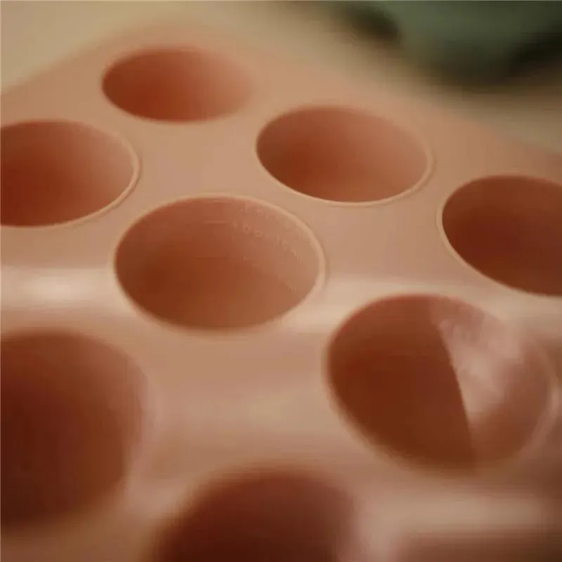 Mushie - Silicone Baby Food Freezer Tray with Lid, 9 Cups 1.5oz, Cambridge Blue - Image 7