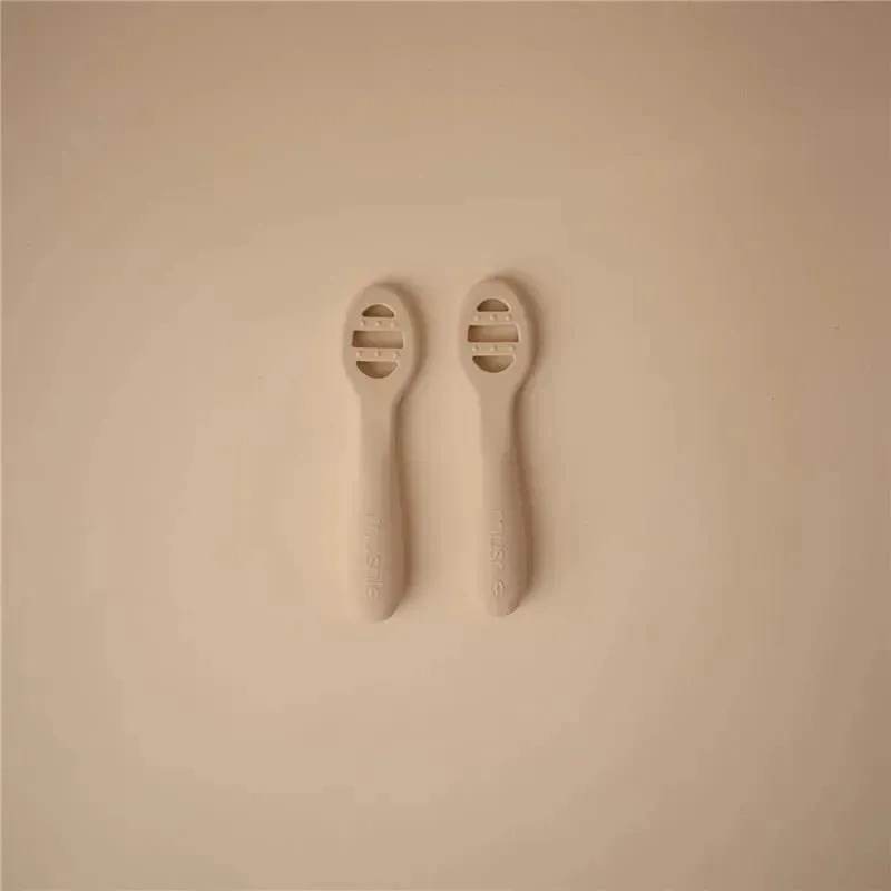 Mushie - Silicone First Feeding Baby Spoons, 2 Pack, Blush, Shifting Sand - Image 3