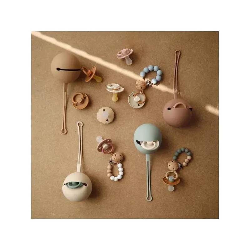 Mushie - Silicone Pacifier Holder Case - Natural - Image 4