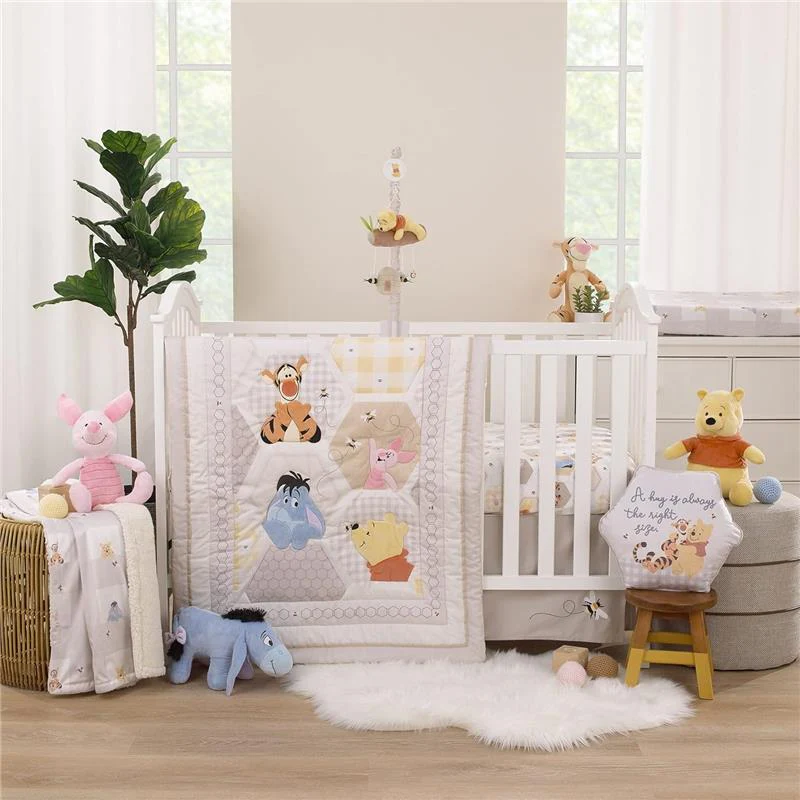 Nojo - Winnie The Pooh Hugs & Honeycombs Baby Blanket - Image 4