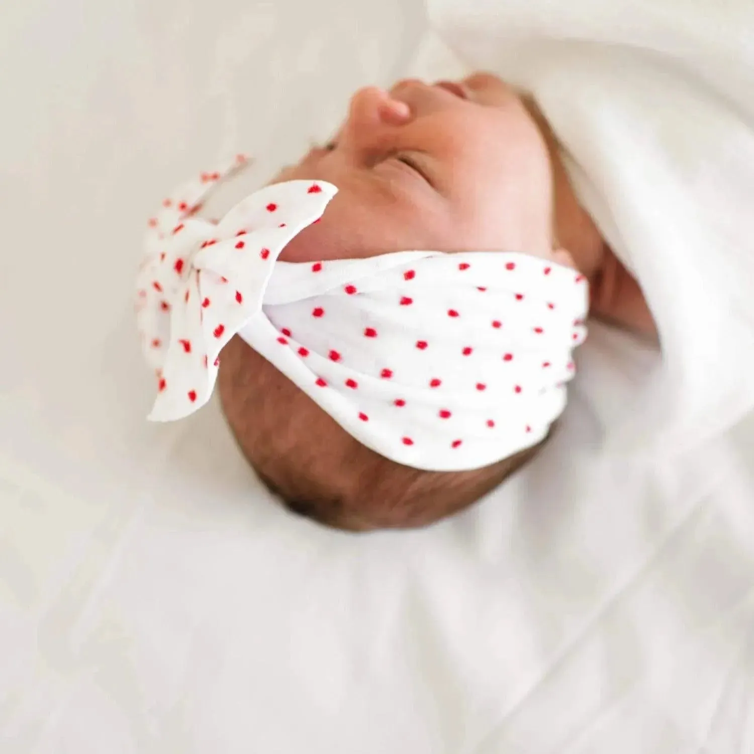 PATTERNED SHABBY KNOT: white / red dot - Image 4