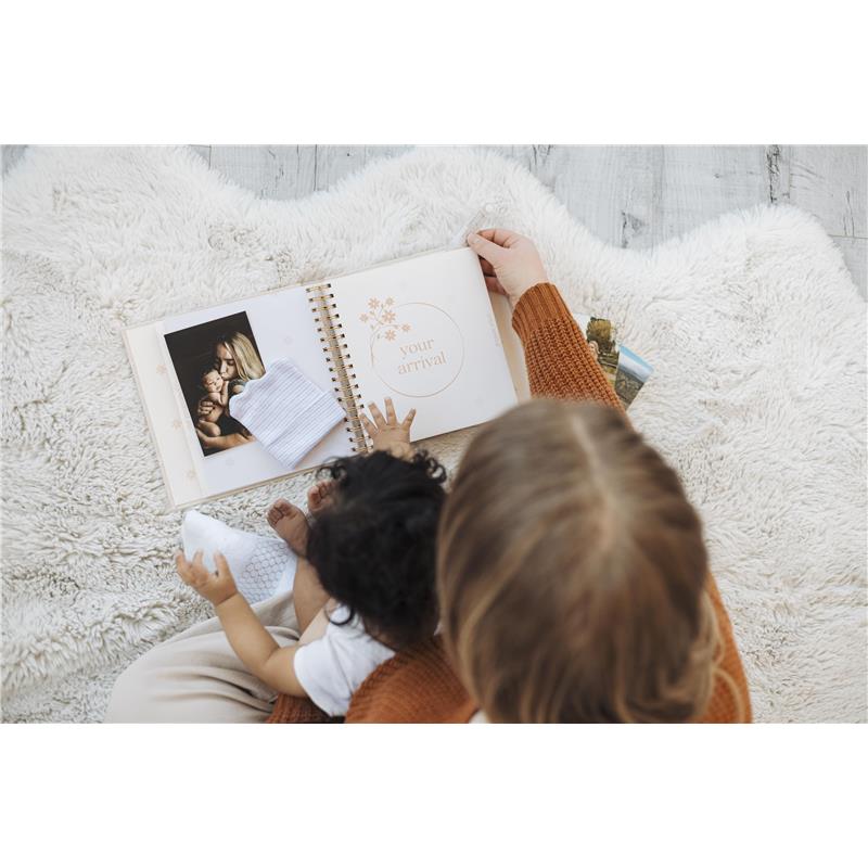Pearhead - Daisy Linen Baby Book, Memory Book - Image 2
