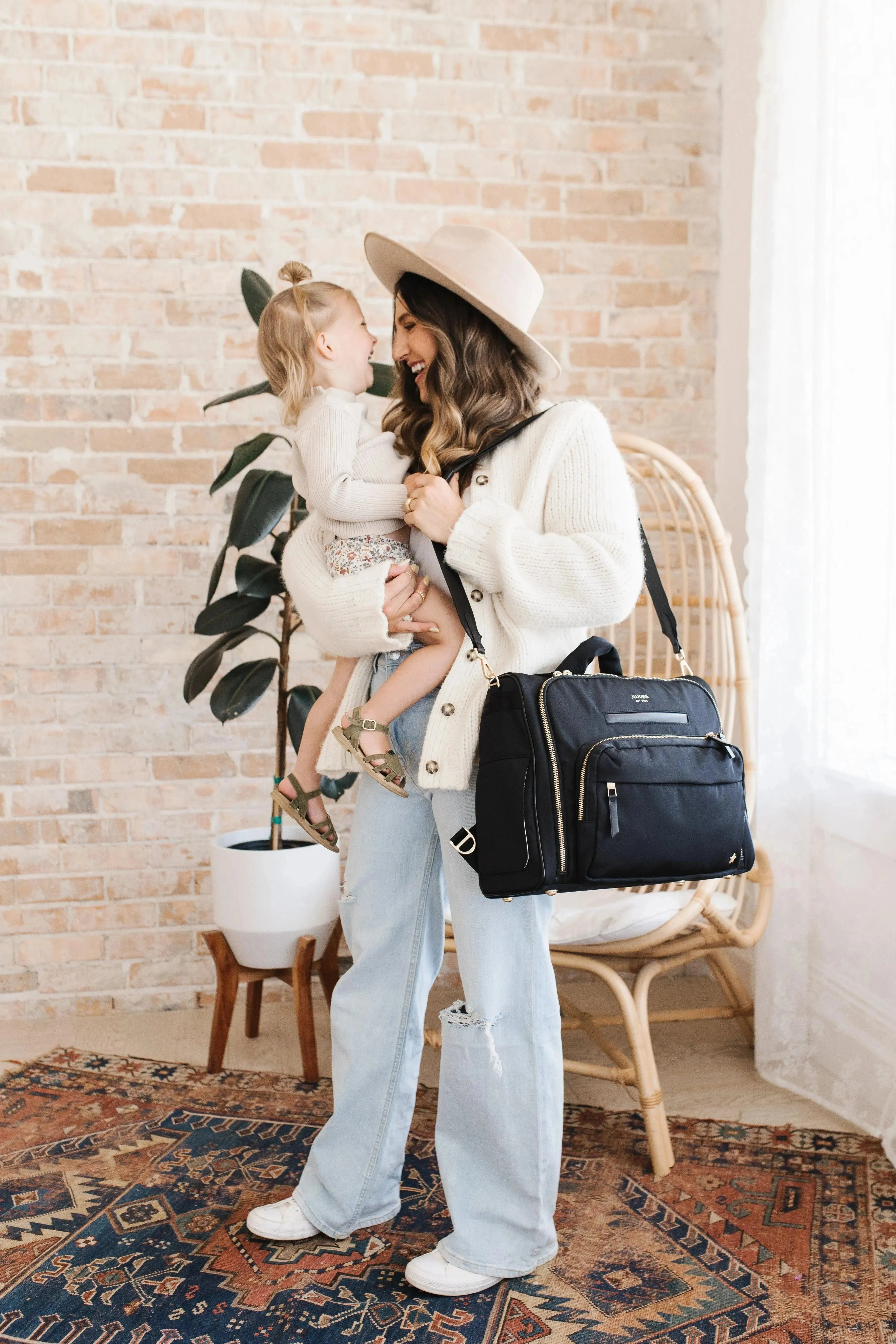 Satchel Black - Image 5