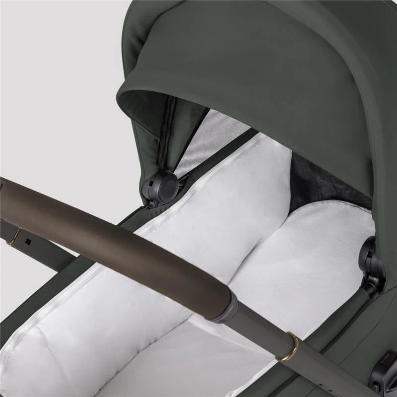 Silver Cross - Breez Overnight Approved Folding Bassinet, Pewter - Image 3