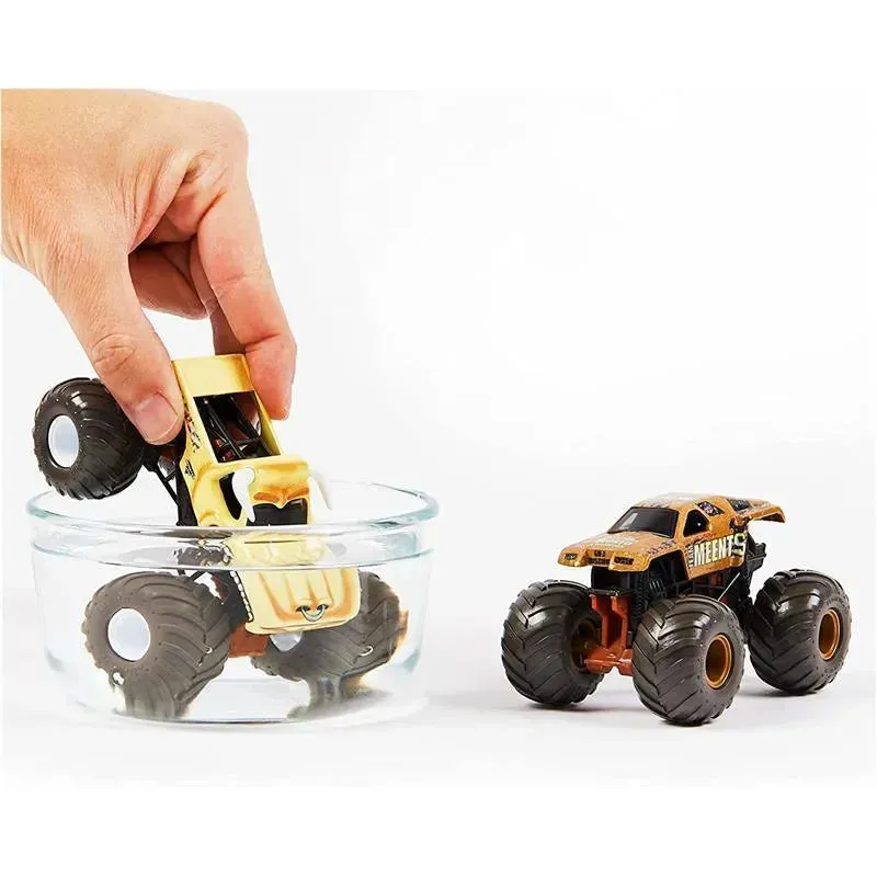 Spin Master Monster Jam, Color-Changing Die-Cast Monster Trucks 2-Pack, 1:64 Scale Bulldozer vs. Team Meents (Styles May Vary) - Image 2