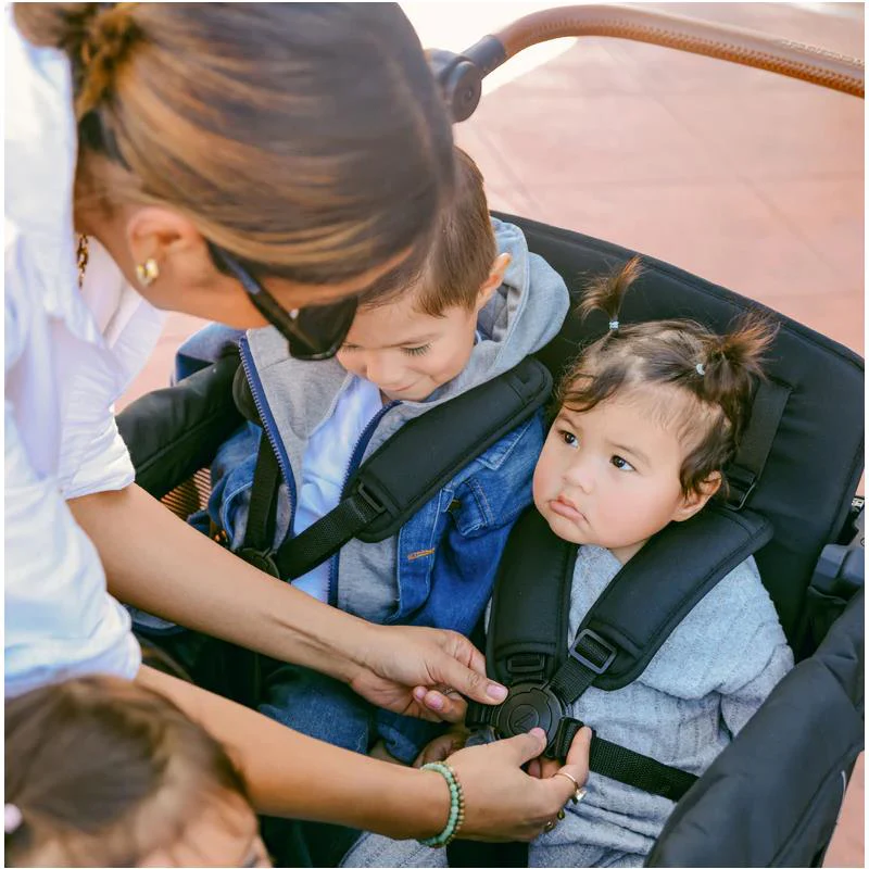 WonderFold - L4 Quad Stroller Wagon (4 Seater) Black - Image 10